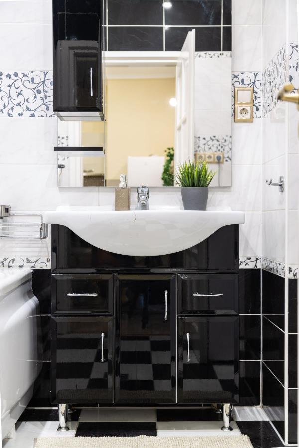 Luxury Downtown Home By Anna Budapeşte Dış mekan fotoğraf